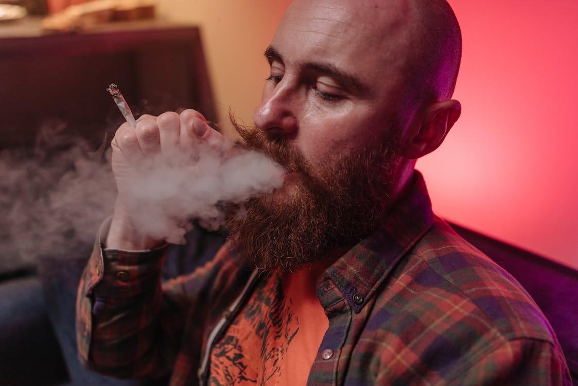How to Smoke Weed | Speed Greens Canada